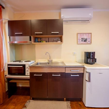 Dora'S Happy Apartment Mantouki Bagian luar foto
